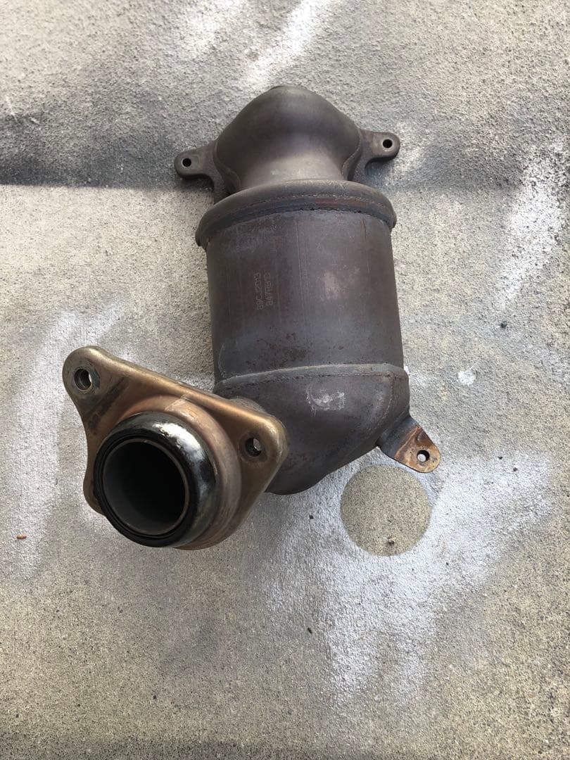 フィットge8 第一触媒 純正くり抜き