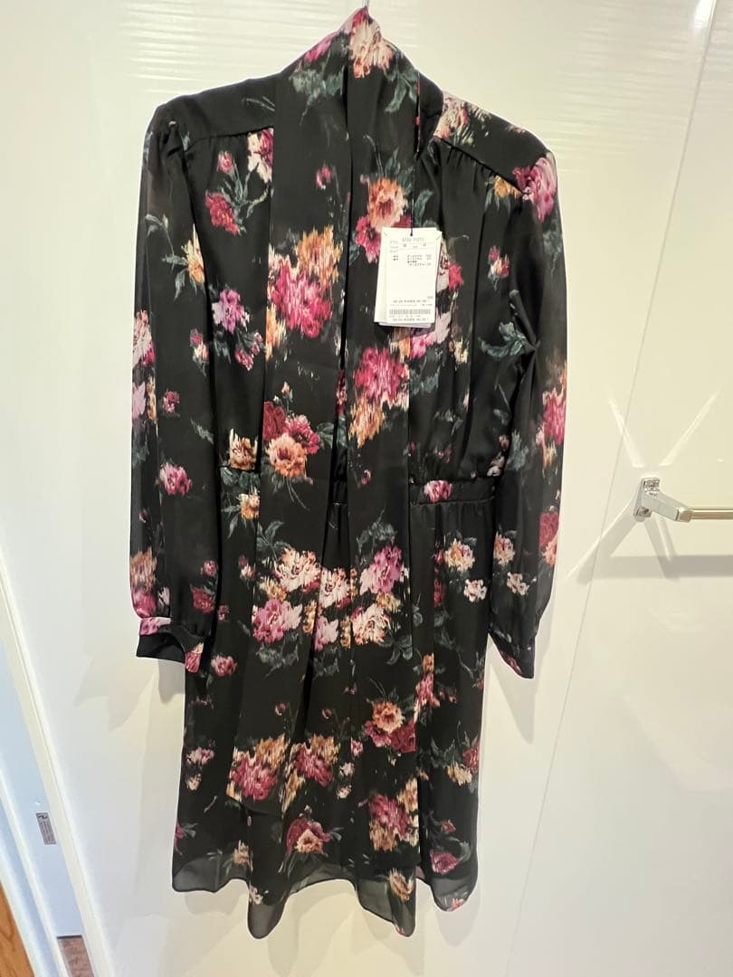 MORABITO 花柄シフォンワンピース