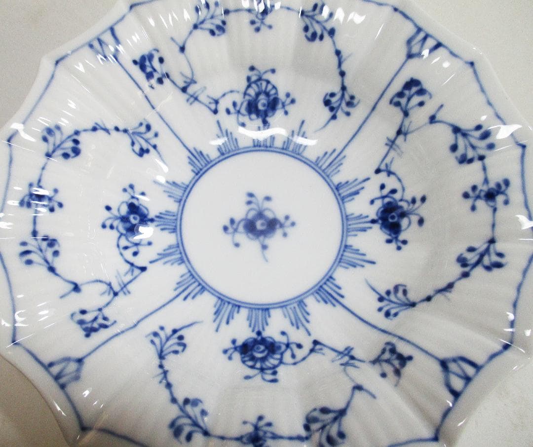 ロイヤルコペンハーゲン ブルーフルーテッド プレイン シェルディッシュ