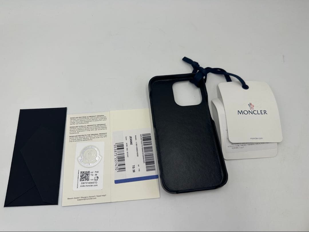 タグ付　モンクレール スマホケース iPhone13 Pro ブラック レザー
