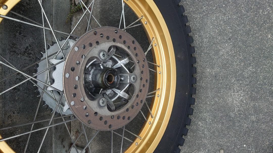 あ*ゅ様 セロー250 　前後ホイール・タイヤセット　IRC　ツーリスト