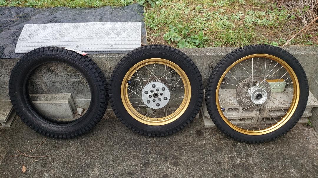 あ*ゅ様 セロー250 　前後ホイール・タイヤセット　IRC　ツーリスト