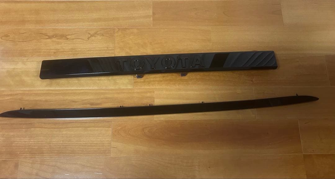 純正部品ランクル250ZX用ボンネットフードモール、バックドアガーニッシュ