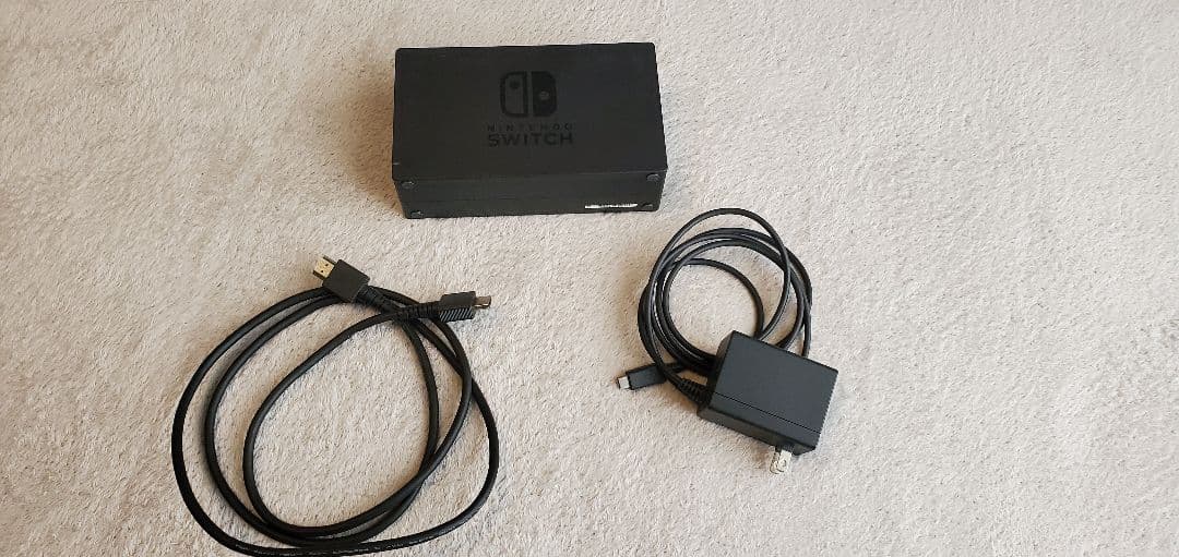 Nintendo Switch 本体 赤/青　追加コントローラー2個付き