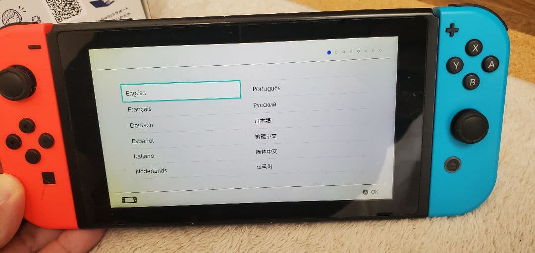 Nintendo Switch 本体 赤/青　追加コントローラー2個付き