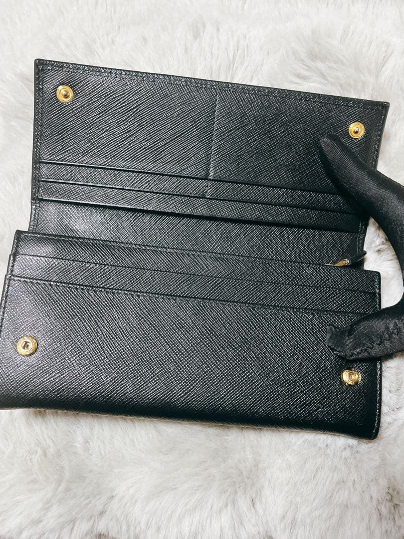 PRADA サフィアーノレザー ブラック長財布