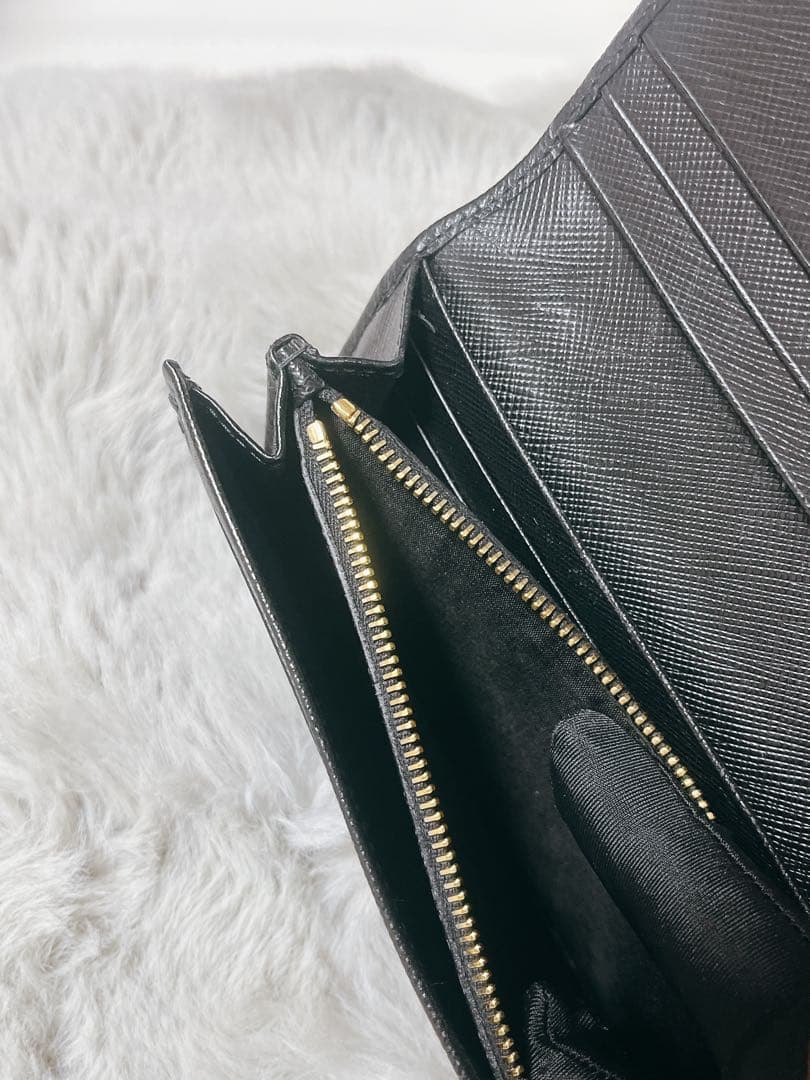 PRADA サフィアーノレザー ブラック長財布