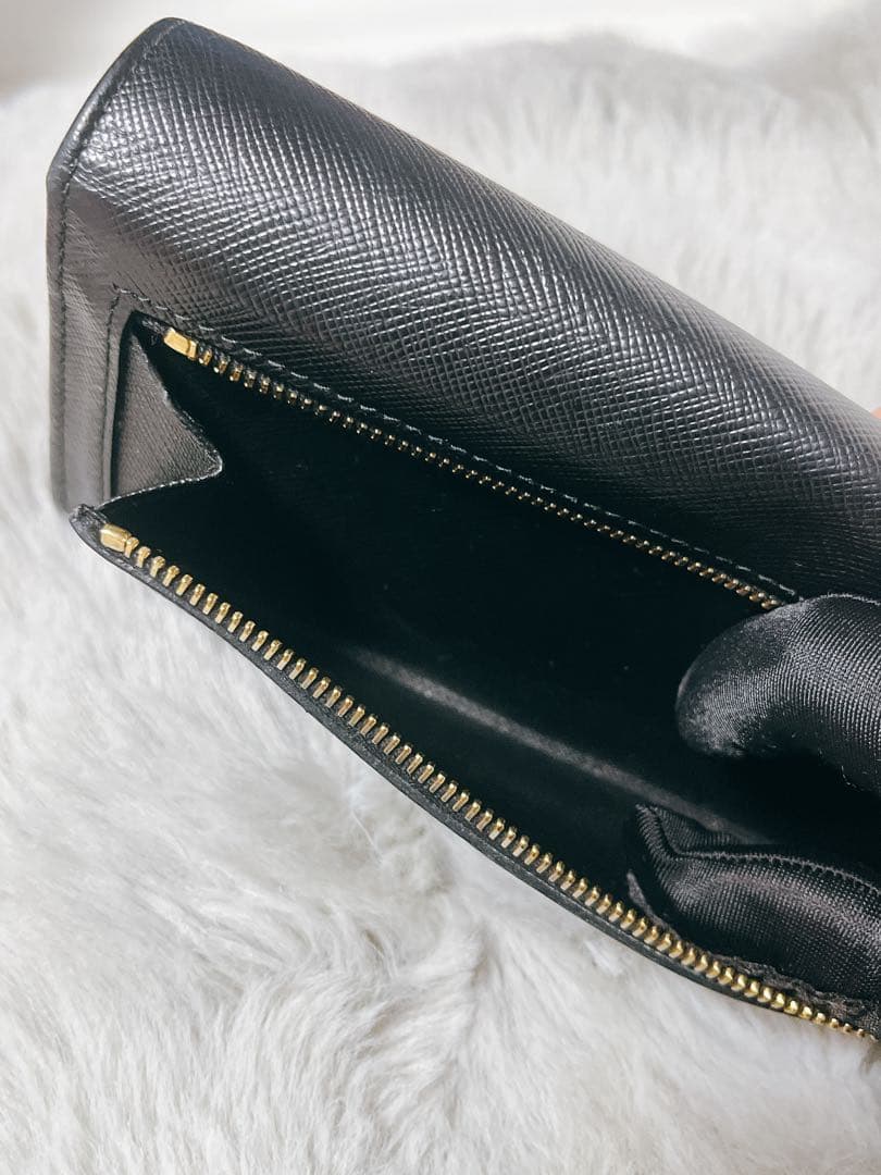 PRADA サフィアーノレザー ブラック長財布