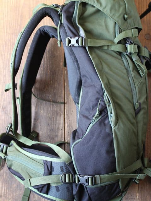 スノーボード BURTON ak Incline 40l Backpack
