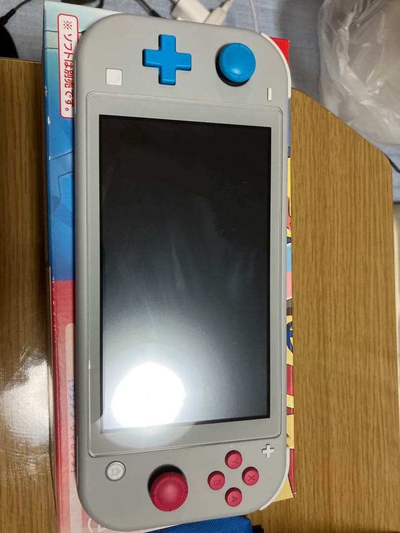 Nintendo Switch Lite 剣盾　ソフト付き