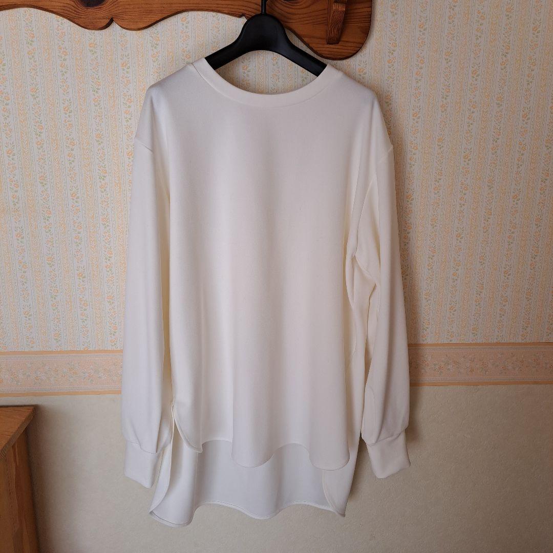 ビアズリー BEARDSLEY Tブラウス　ホワイト