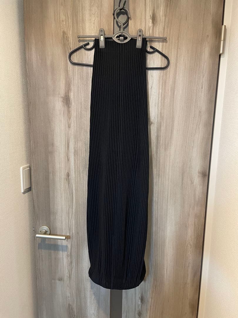 プリーツパンツ　センタープレス　サイズ3 オムプリッセイッセイミヤケ　黒