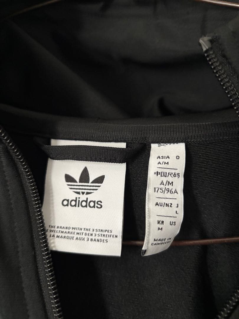 adidas フルジップ フード付き アウター