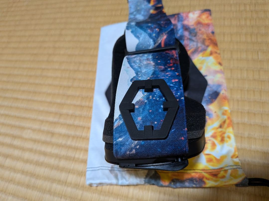 OUT OF THE ONE OPEN FUOCO 調光＆偏光ゴーグル