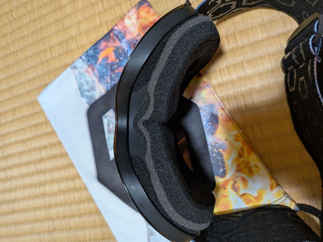 OUT OF THE ONE OPEN FUOCO 調光＆偏光ゴーグル