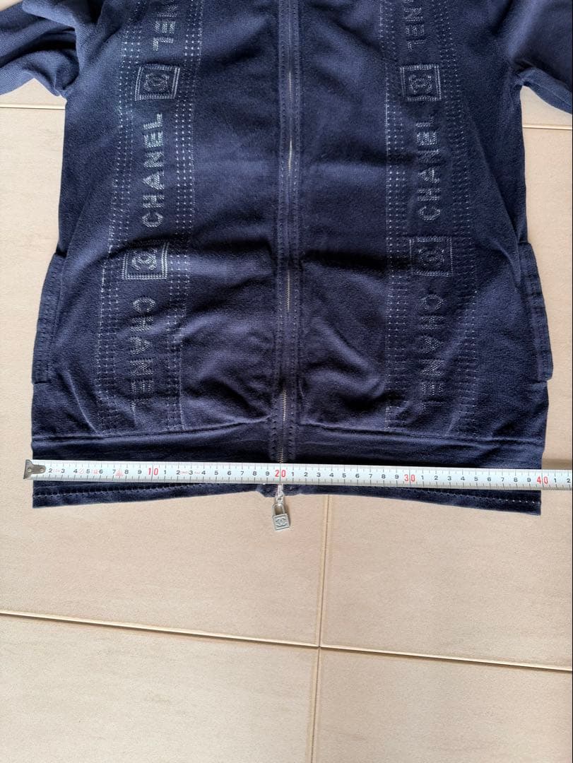 美品　CHANEL 薄手コットン素材　ネイビー フード付きパーカー