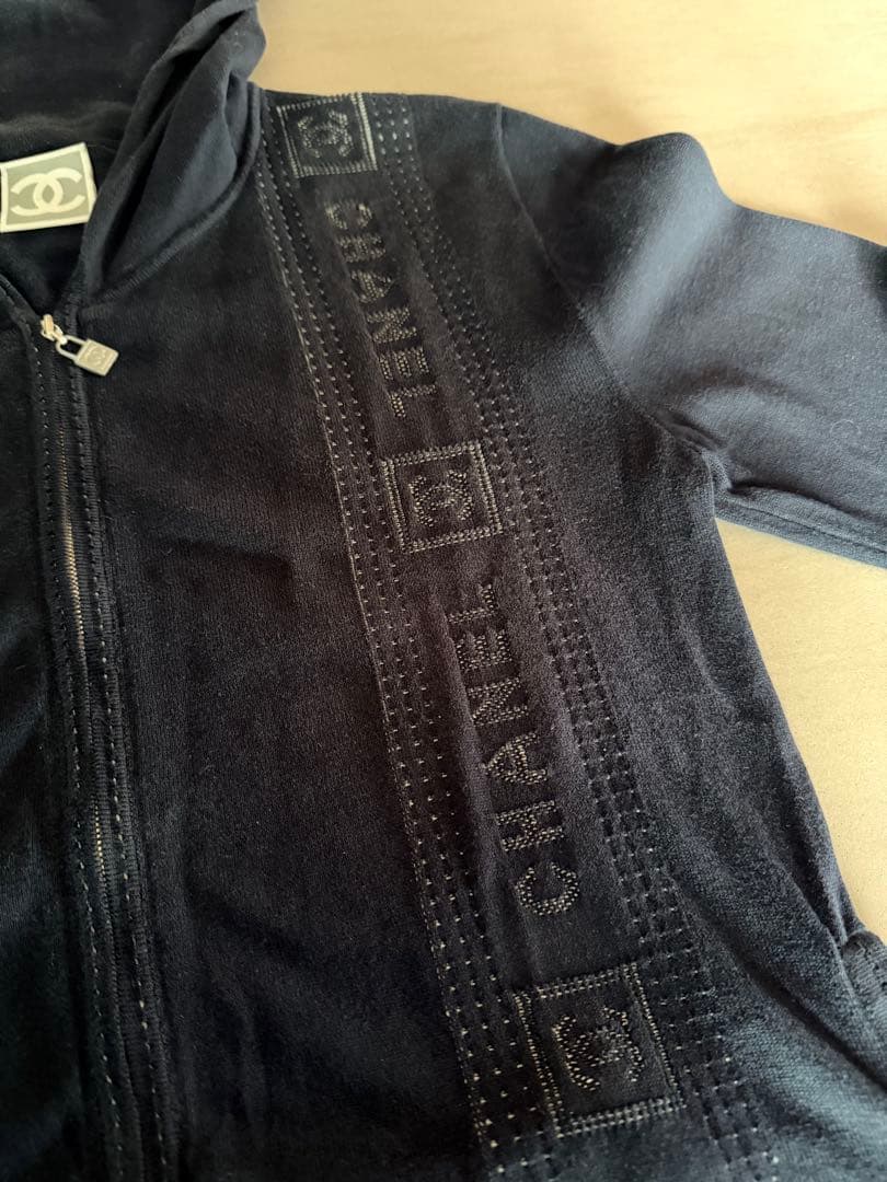 美品　CHANEL 薄手コットン素材　ネイビー フード付きパーカー