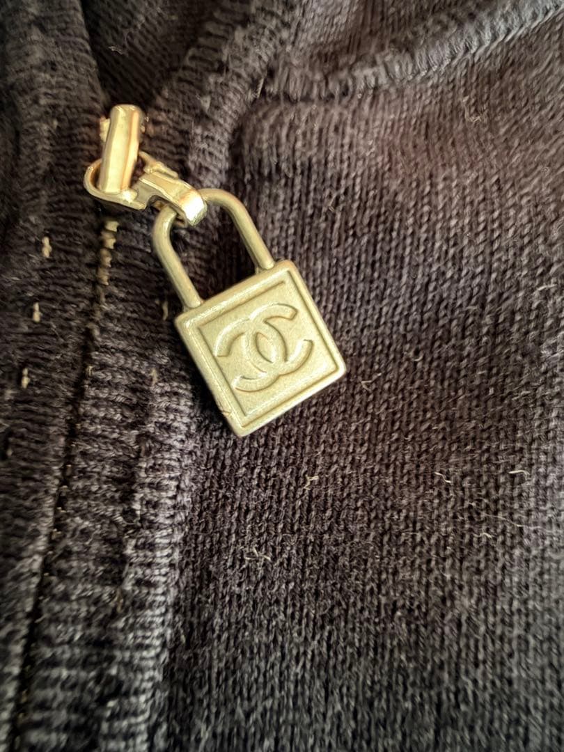 美品　CHANEL 薄手コットン素材　ネイビー フード付きパーカー