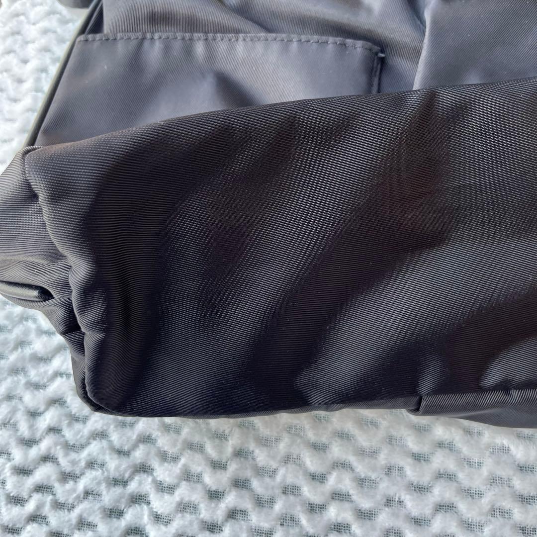 イアパピヨネ アジャスタートートバッグ 横型 ブラック