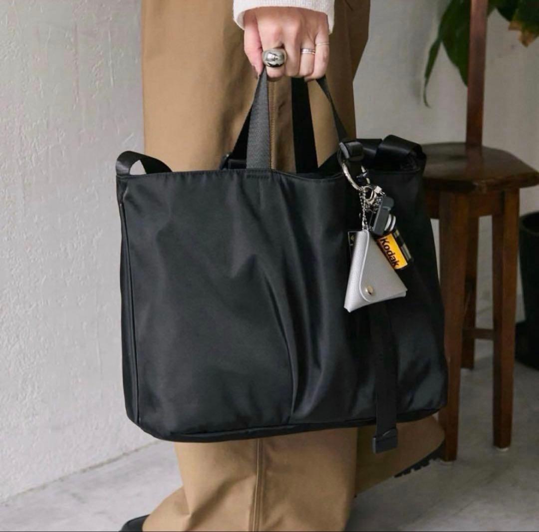 イアパピヨネ アジャスタートートバッグ 横型 ブラック