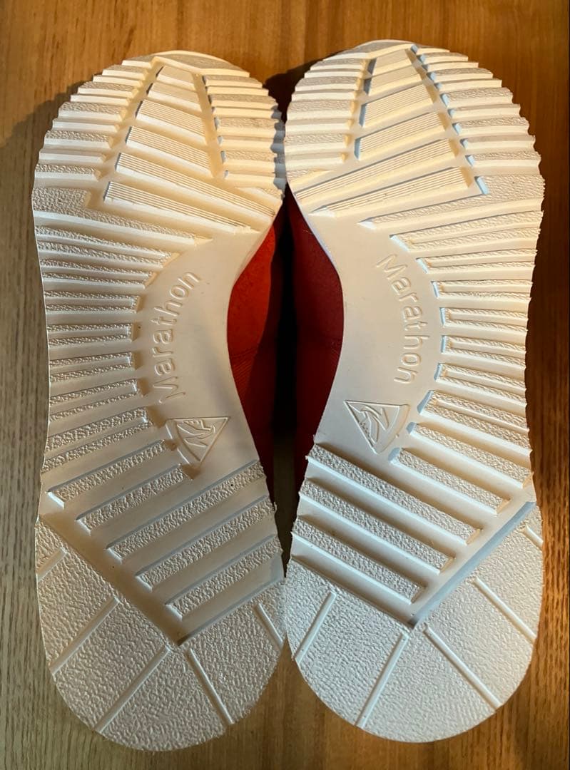 NOVESTA ノヴェスタ　スニーカー　 未使用品　38