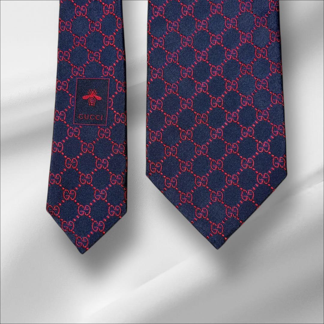 【超美品】グッチ 現行 ロゴ総柄 GG柄 ネイビー レッド メンズ ネクタイ
