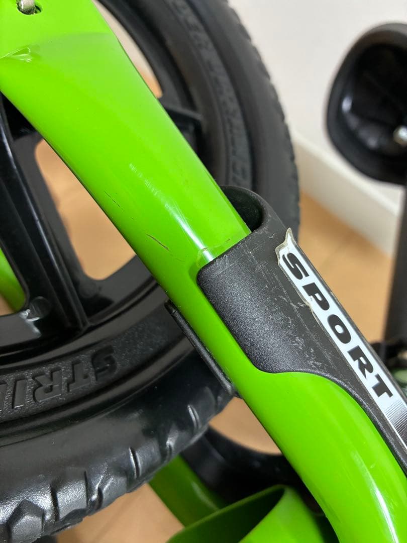 ストライダー　STRIDER 黄緑