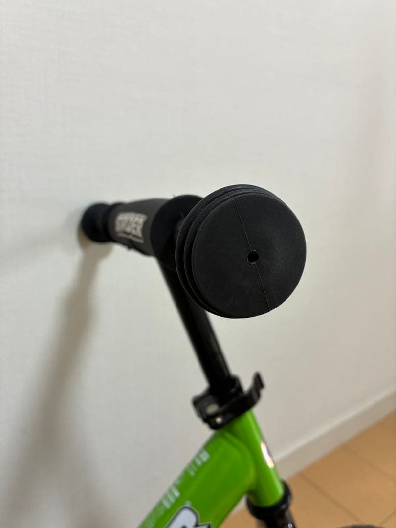 ストライダー　STRIDER 黄緑