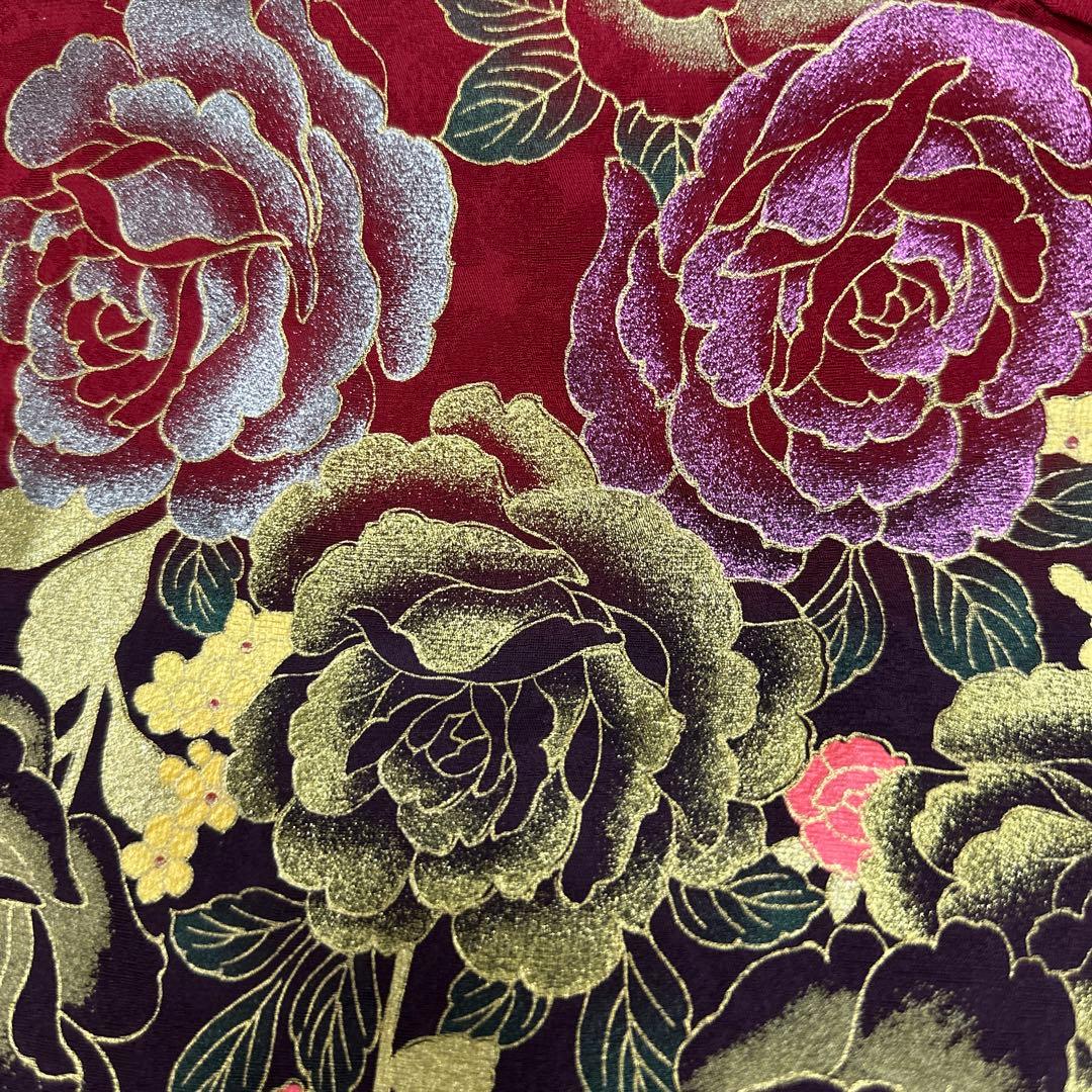 桂由美 落款あり 薔薇 蝶 ラインストーン 赤×紫×金 振袖