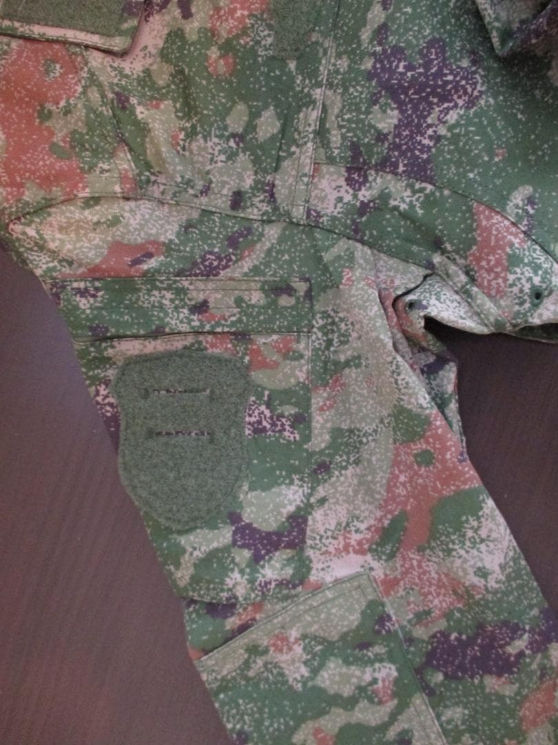 未使用　中国軍　21式　星空迷彩　上下セット　サイズS　軍服　迷彩服