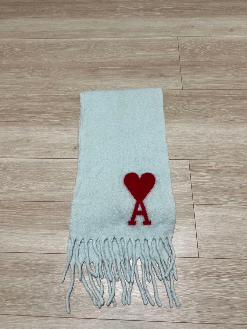 〔希少色〕ami parisアミパリス　ビッグロゴマフラー