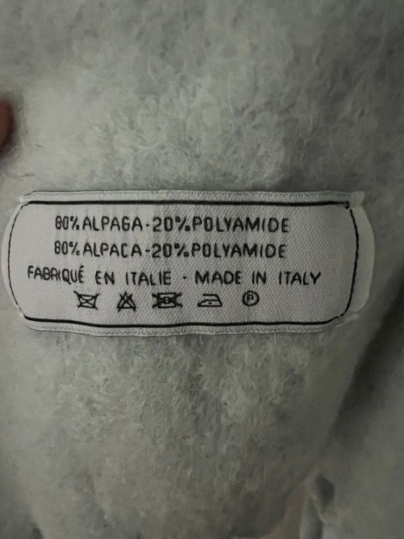 〔希少色〕ami parisアミパリス　ビッグロゴマフラー