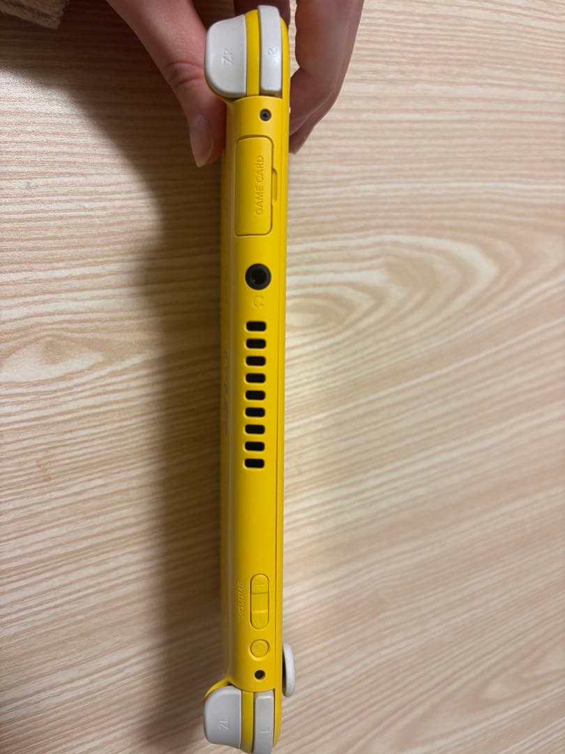 Nintendo Switch Lite 本体 イエロー