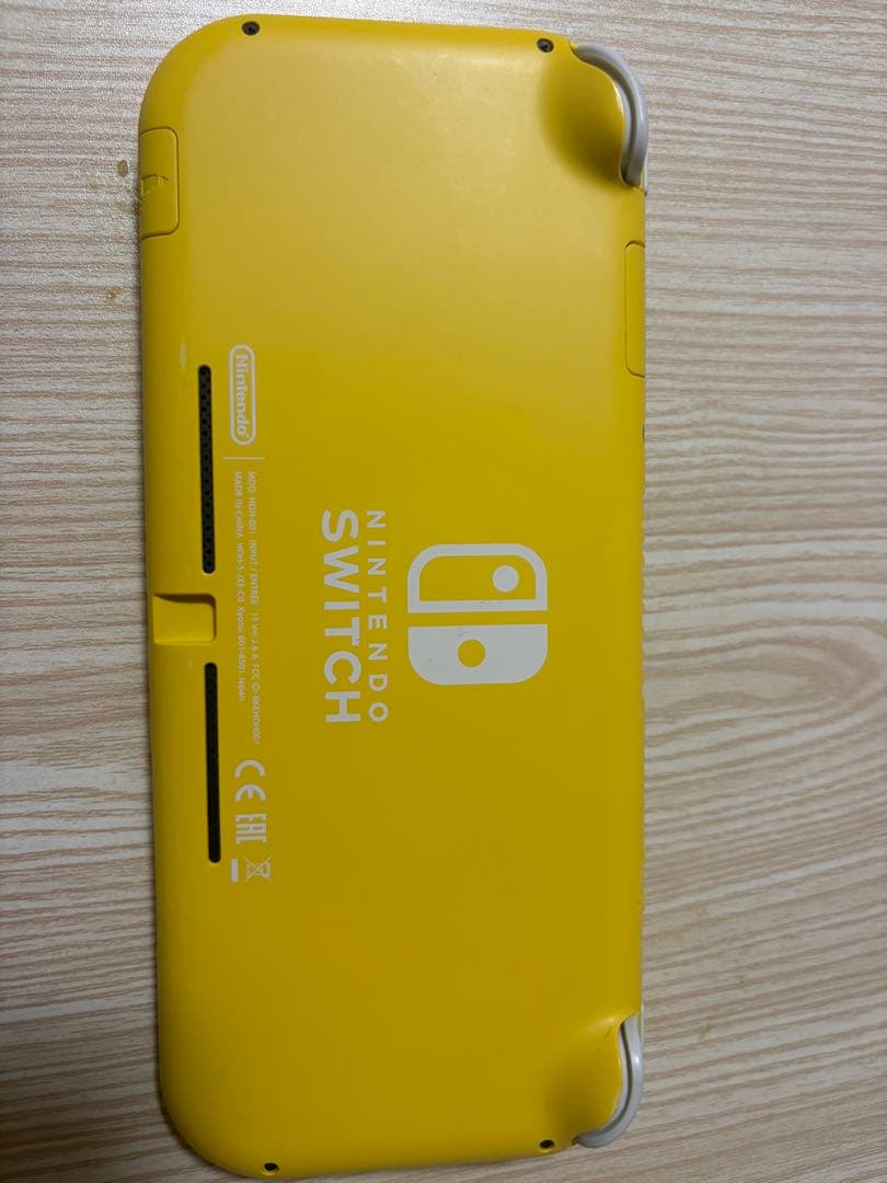 Nintendo Switch Lite 本体 イエロー