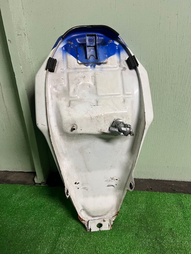 ワヒュルホンダ　NSR250R ガソリンタンク　青白　MC18'88？