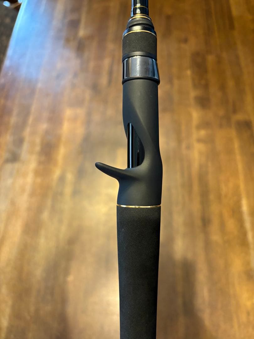 （美品）レイドジャパン　グラディエーターアンチ ブラックバイパー