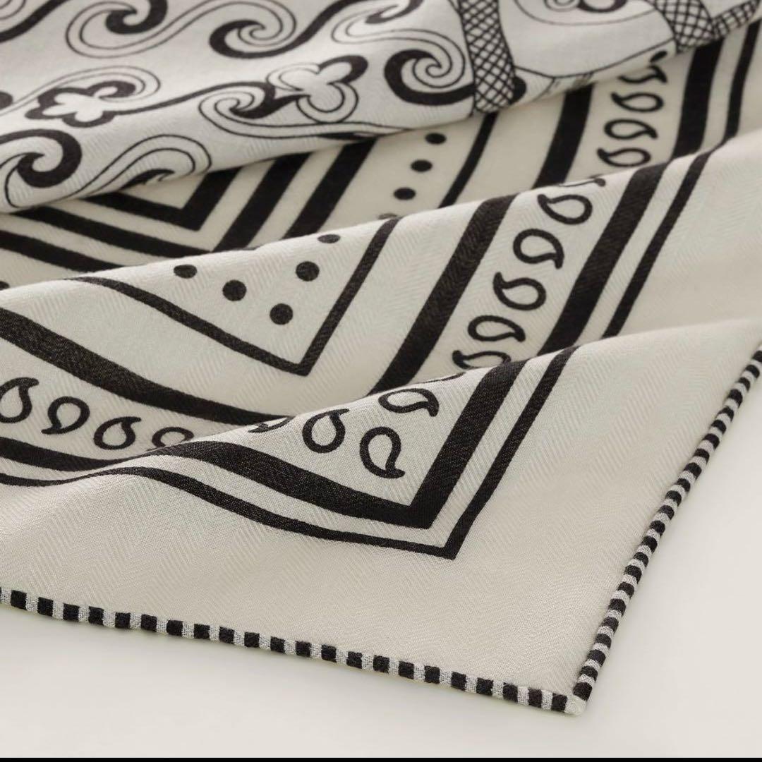 新品未使用 Hermesエルメスカシミヤシルク 140cmアマゾンの祭典バンダナ