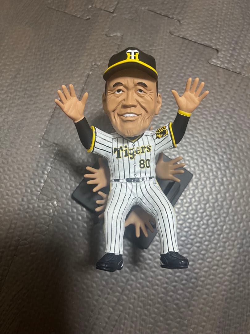 岡田監督　2023年優勝記念ボブルヘッド