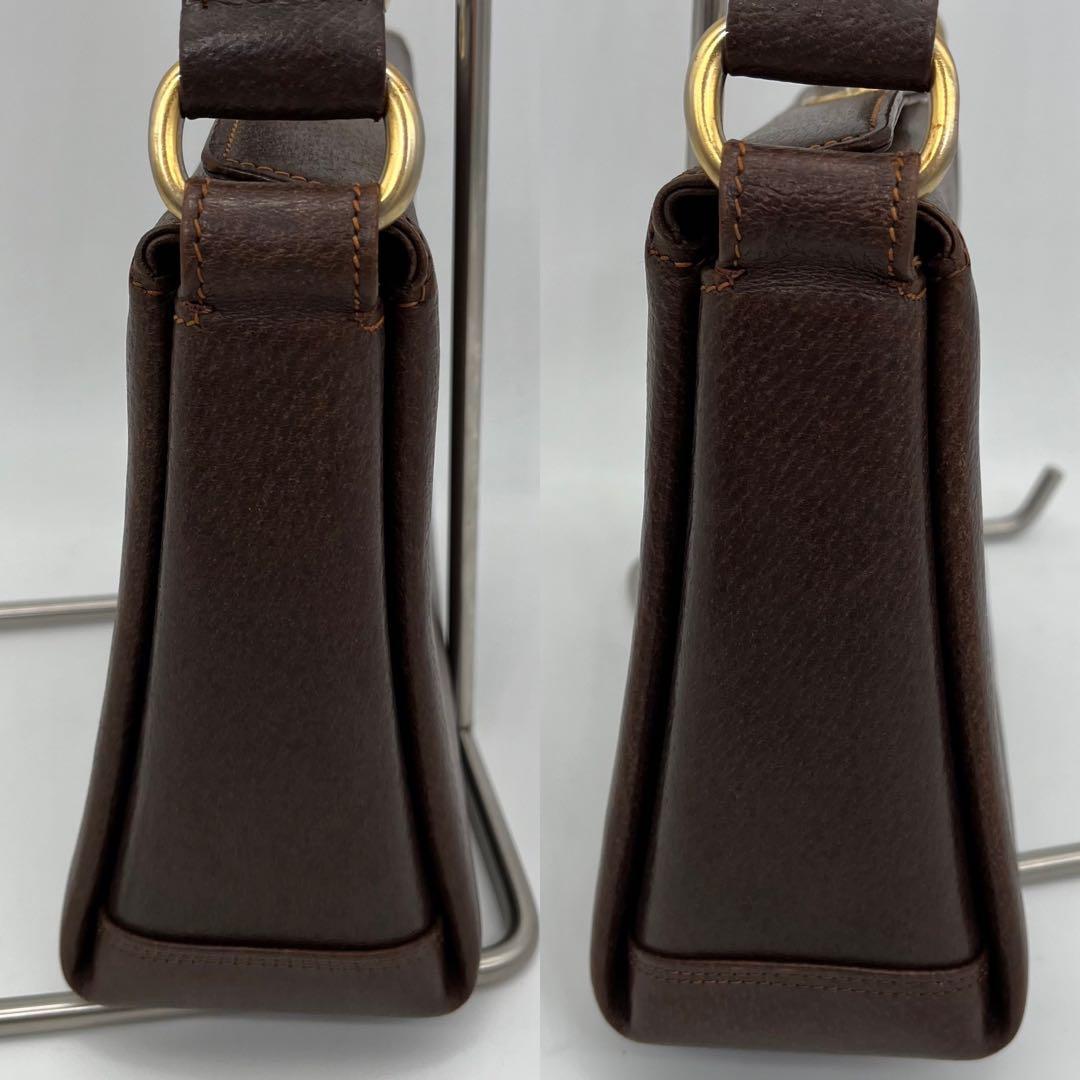 GUCCI ワンショルダーバッグ 肩掛け ターンロック ゴールド金具 レザー 茶