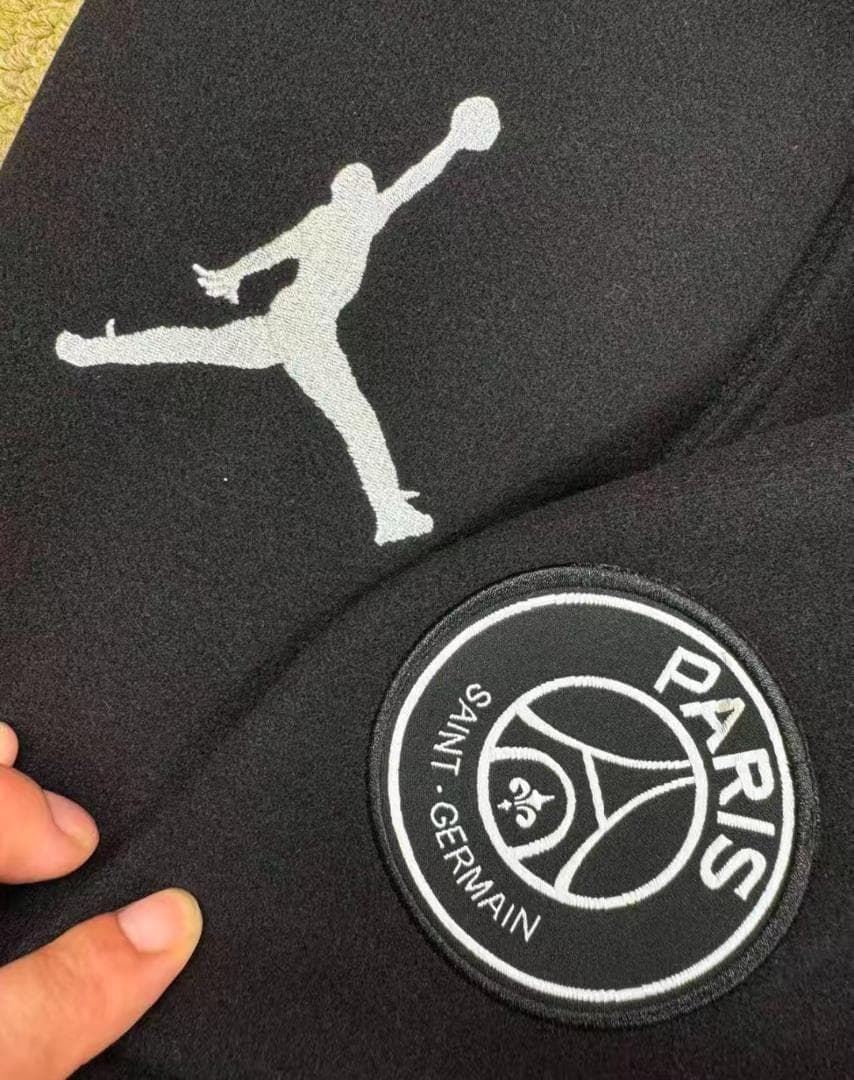 Jordan パリ スタジャン