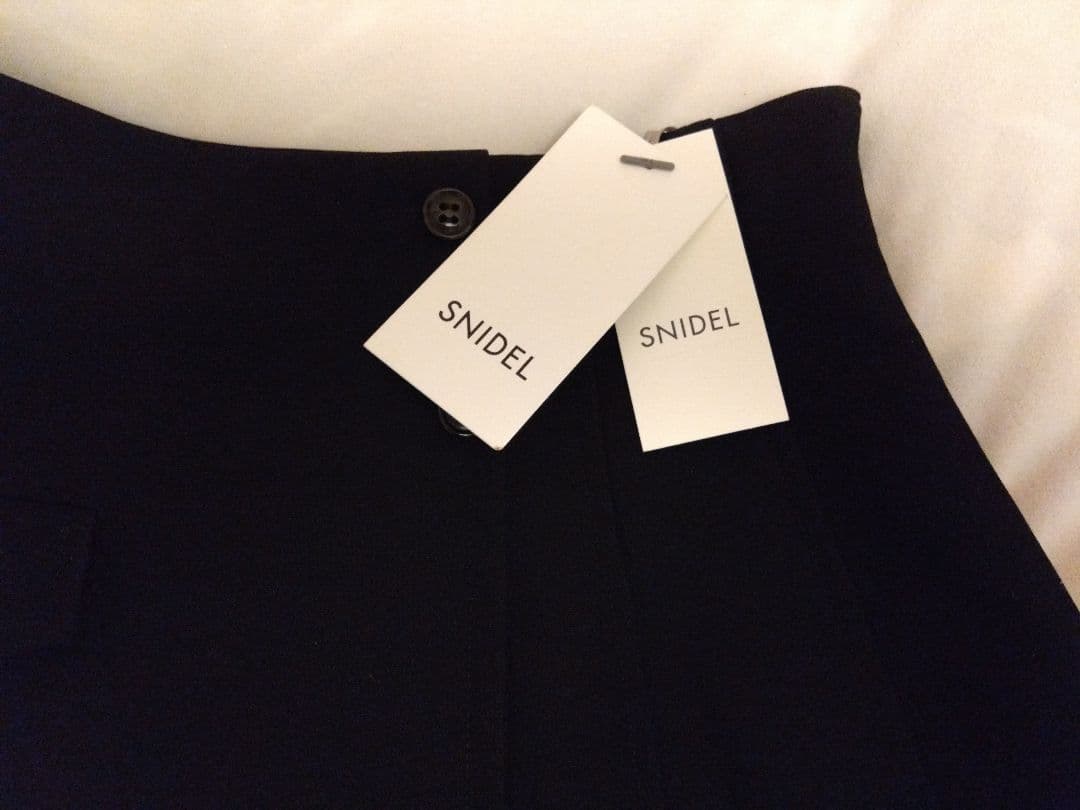 【新品未使用】今季【snidel】プリーツスカショーパン【BLACK】