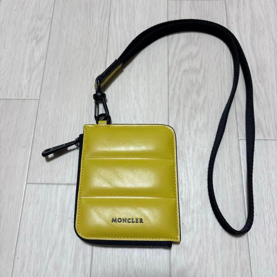 極美品 モンクレール　ウォレット　財布　パスケース　イエロー　4K27