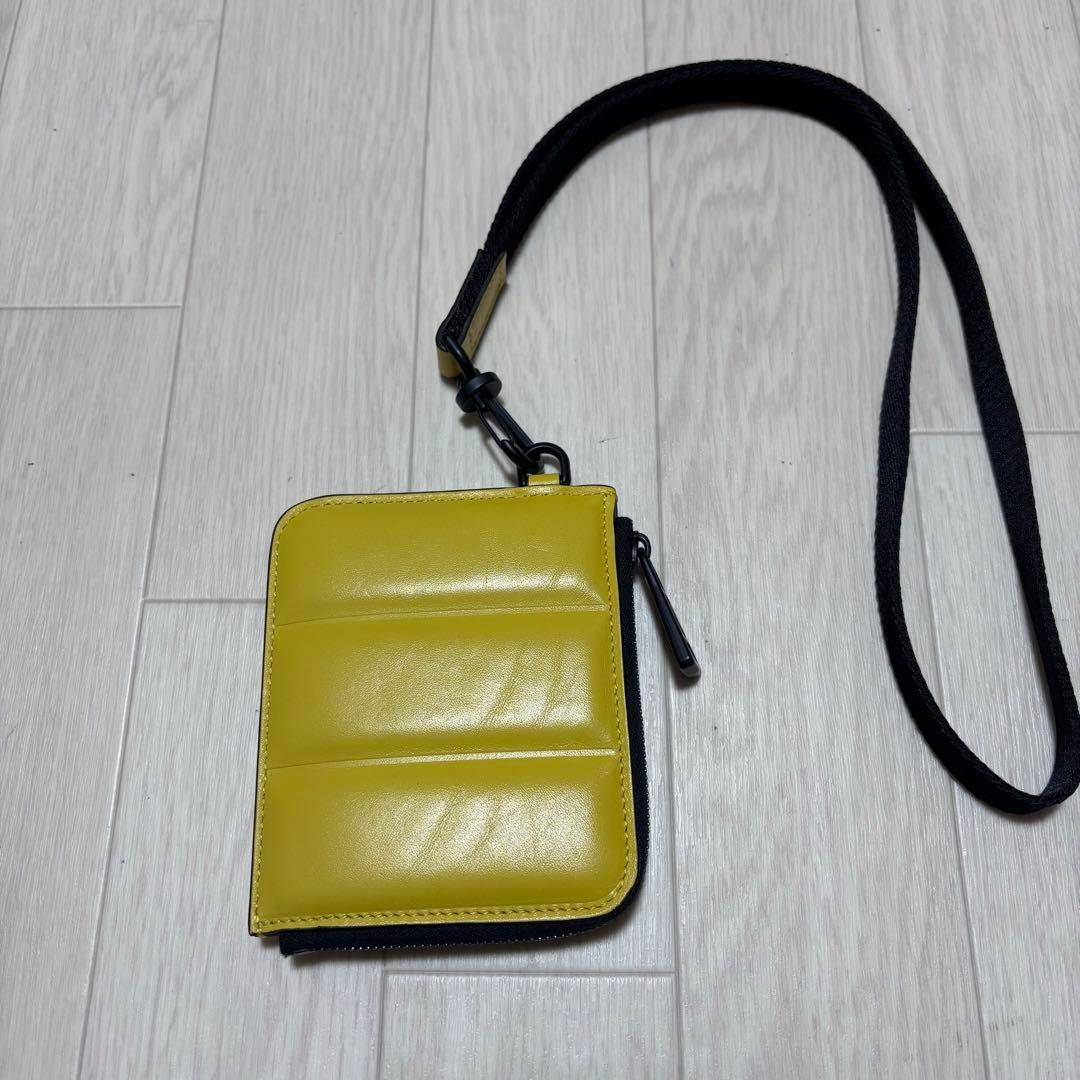 極美品 モンクレール　ウォレット　財布　パスケース　イエロー　4K27