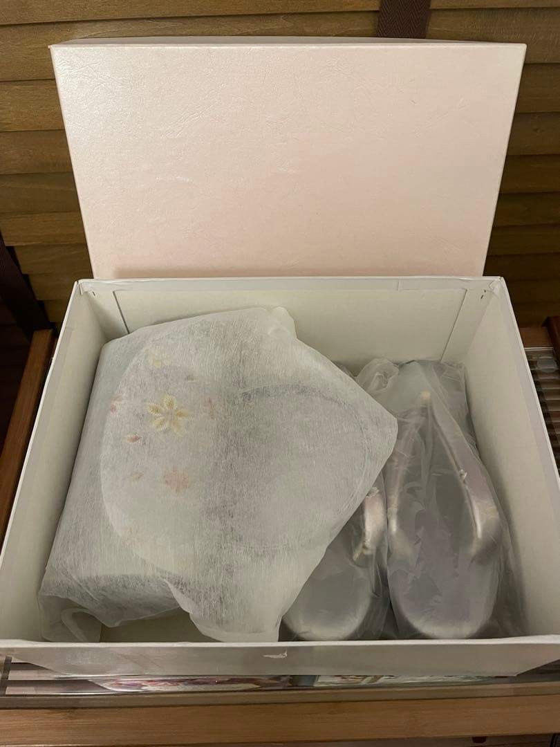 豪華花模様　日本謹製　振袖バッグ　草履セット　 桜　刺繍　レア