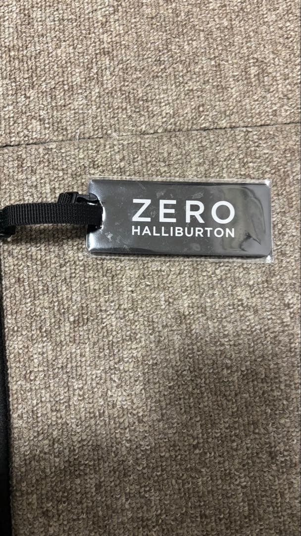 ゼロハリバートン　ネームプレート付きゴルフバッグとクラブカバーセット