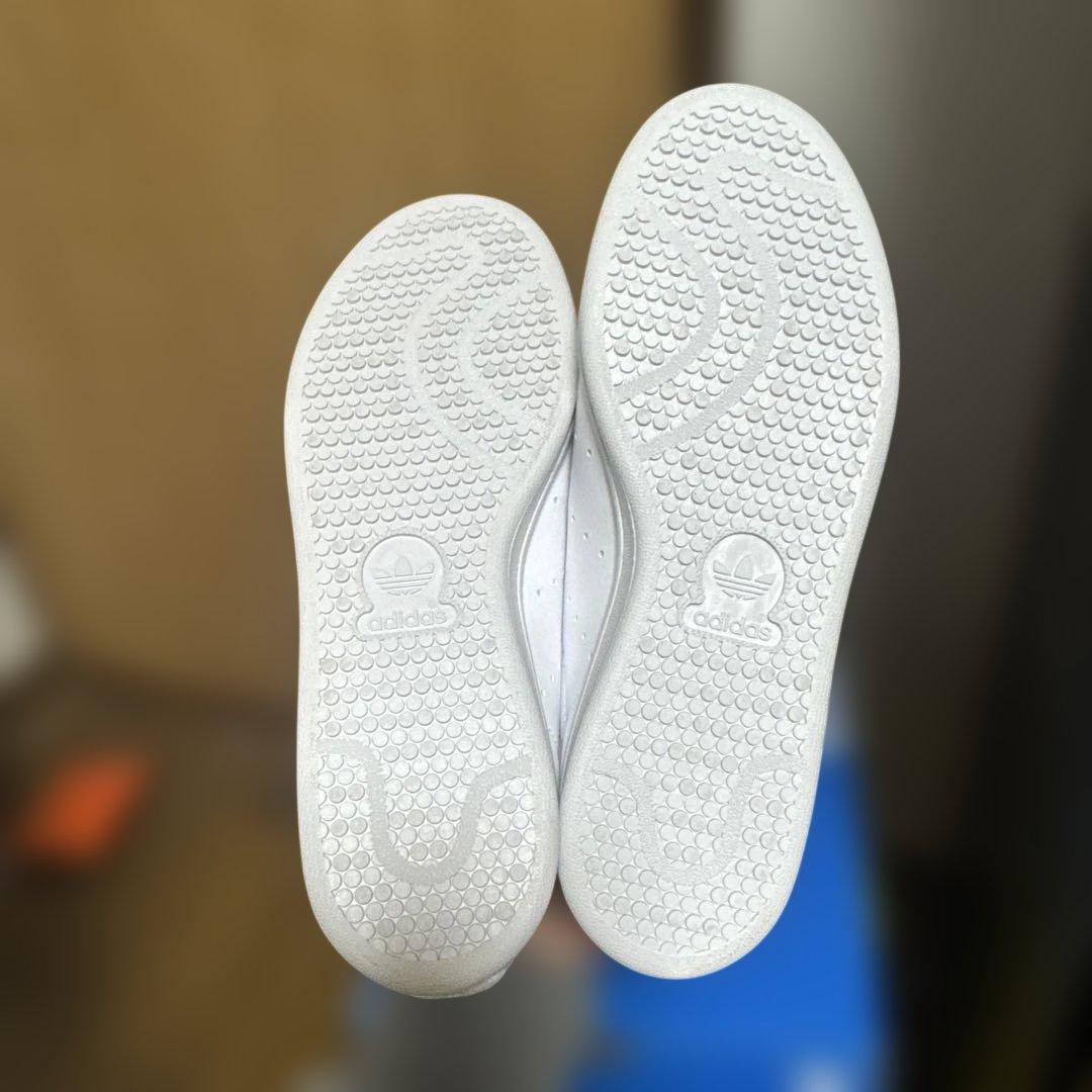 アディダス コラボスニーカー ハローキティ スタンスミス 新品 25cm