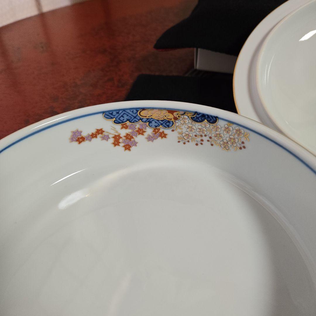 【希少な未使用美品】有田焼 其泉窯 染錦春秋紋　三段重