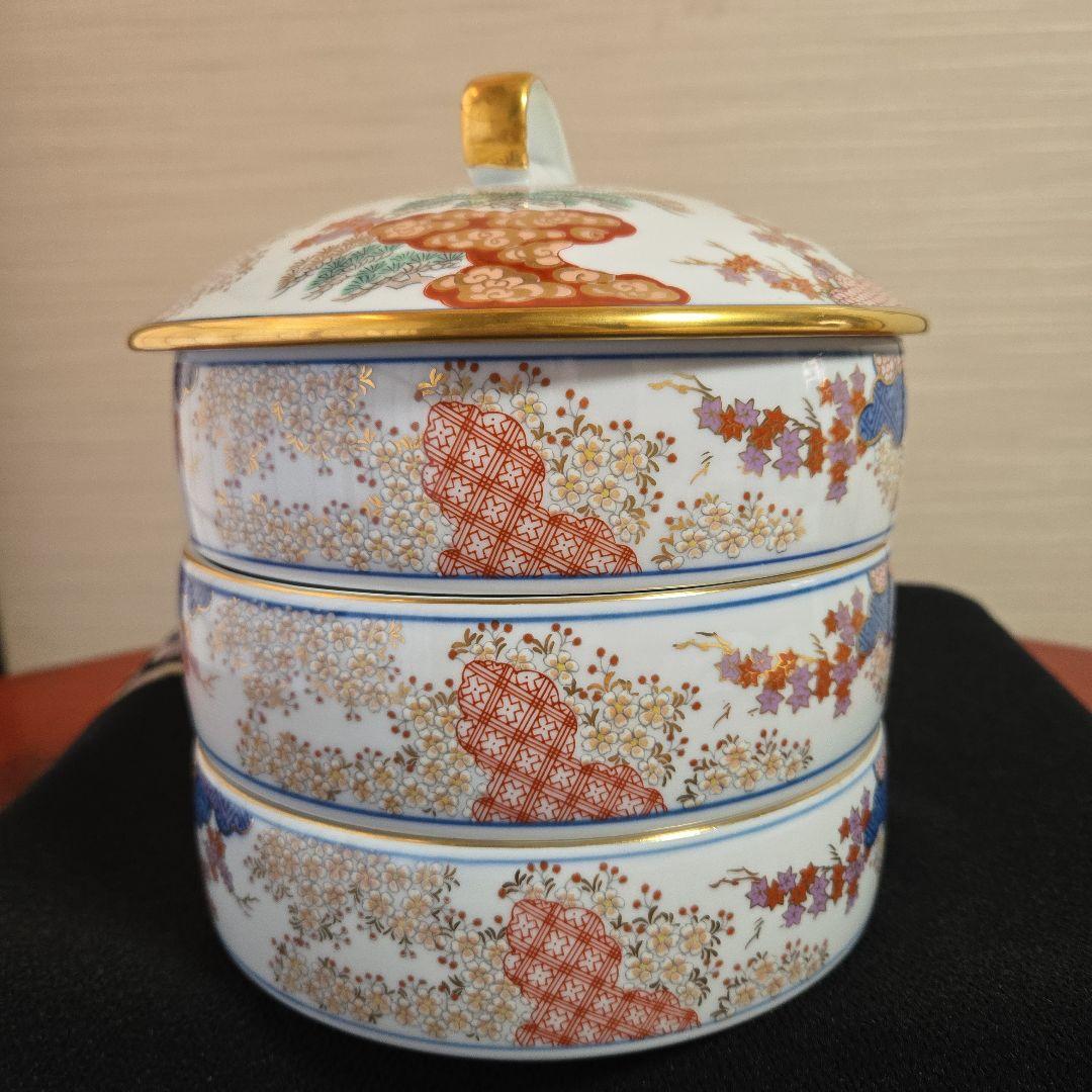 【希少な未使用美品】有田焼 其泉窯 染錦春秋紋　三段重