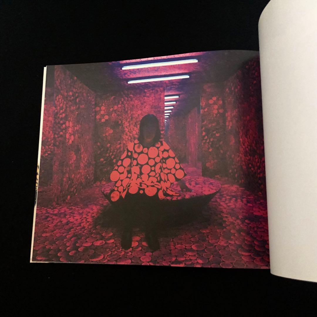 【草間彌生 サイン入】Yayoi Kusama Funiture by graf