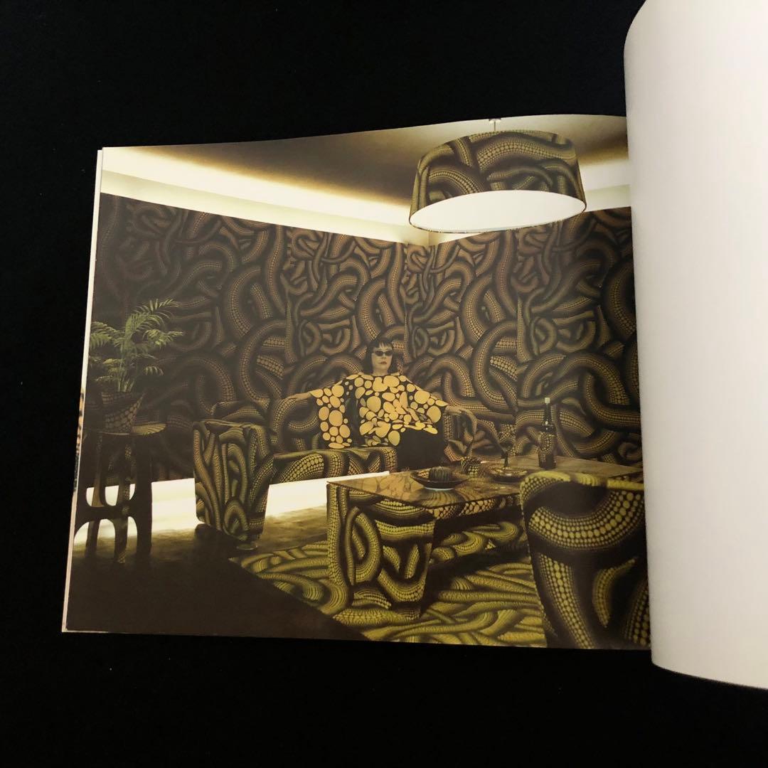 【草間彌生 サイン入】Yayoi Kusama Funiture by graf